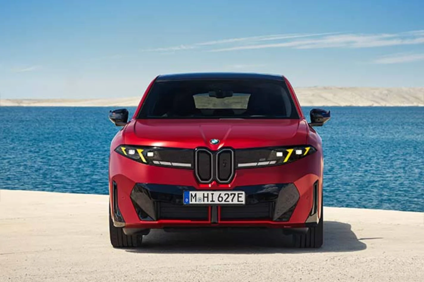 Novo BMW iX4 elétrico promete autonomia de 828 km e chega em 2027