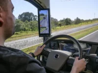 Volvo introduz sistema que freia caminhão sozinho ao detectar sonolência do motorista - Imagem 1